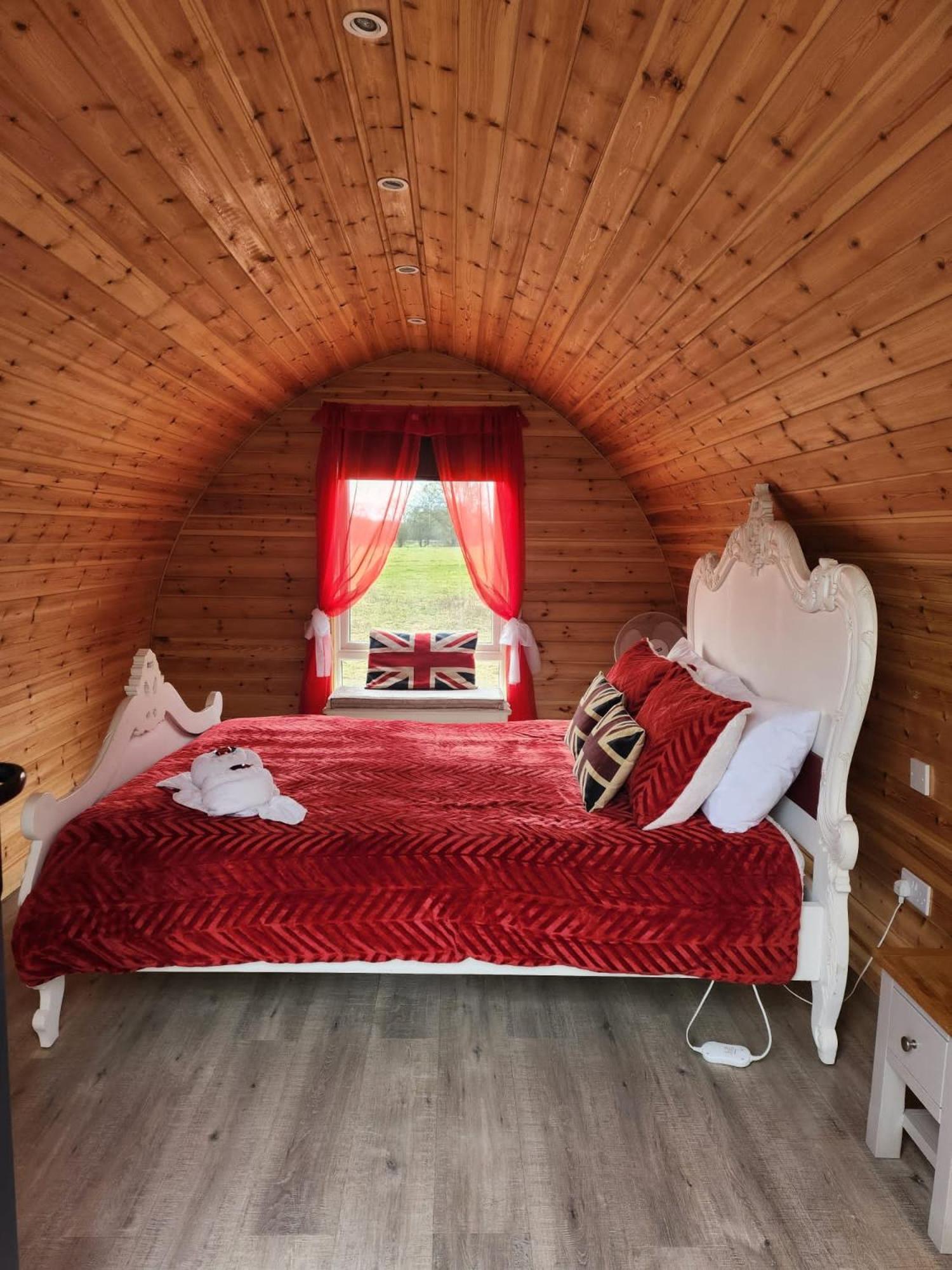 Thompson Hall Retreat Экстерьер фото