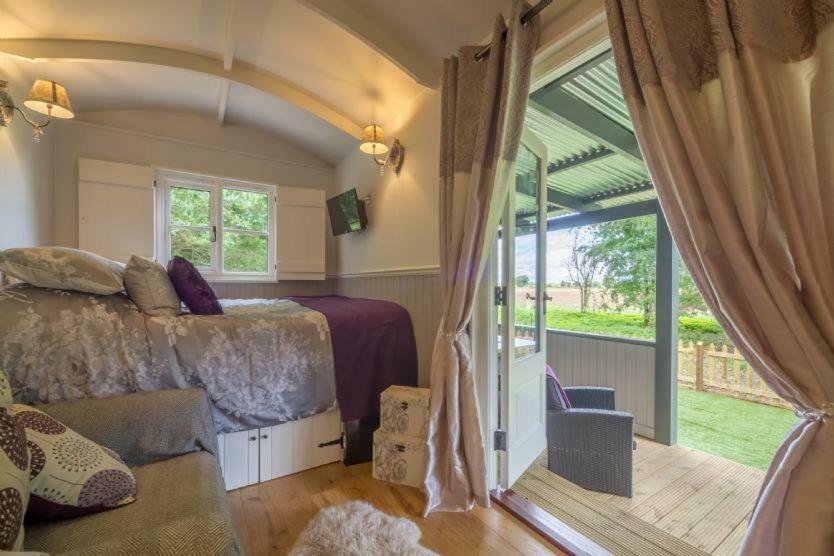 Thompson Hall Retreat Экстерьер фото